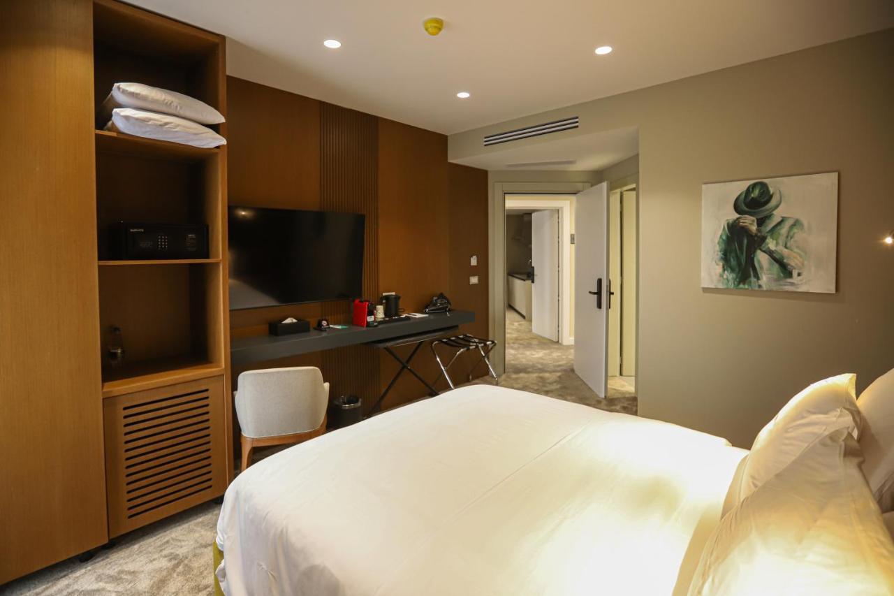 Urbanin Apartment & Hotel Tirana Buitenkant foto