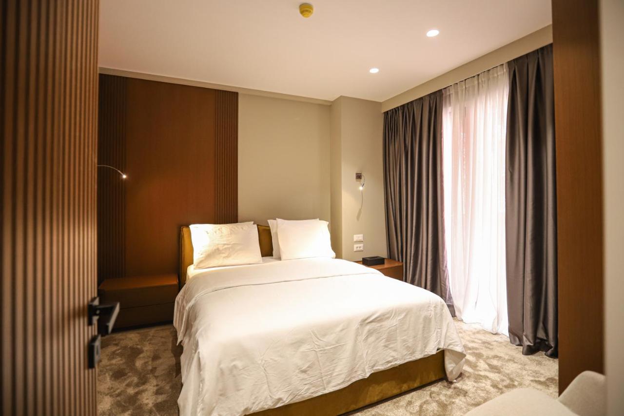 Urbanin Apartment & Hotel Tirana Buitenkant foto