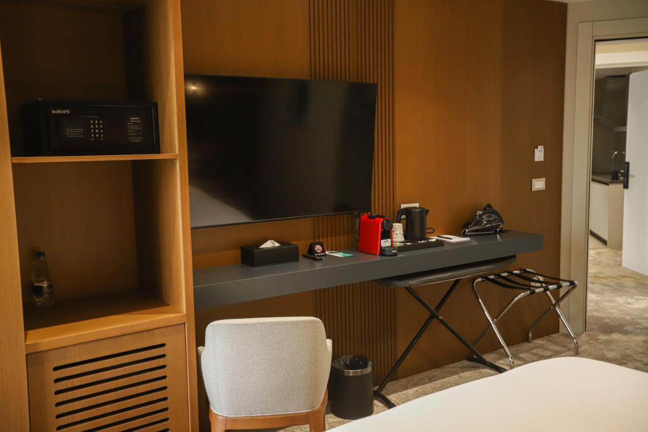 Urbanin Apartment & Hotel Tirana Buitenkant foto