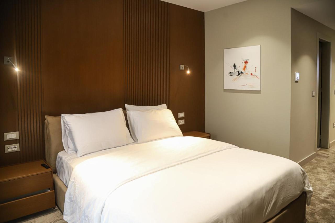 Urbanin Apartment & Hotel Tirana Buitenkant foto