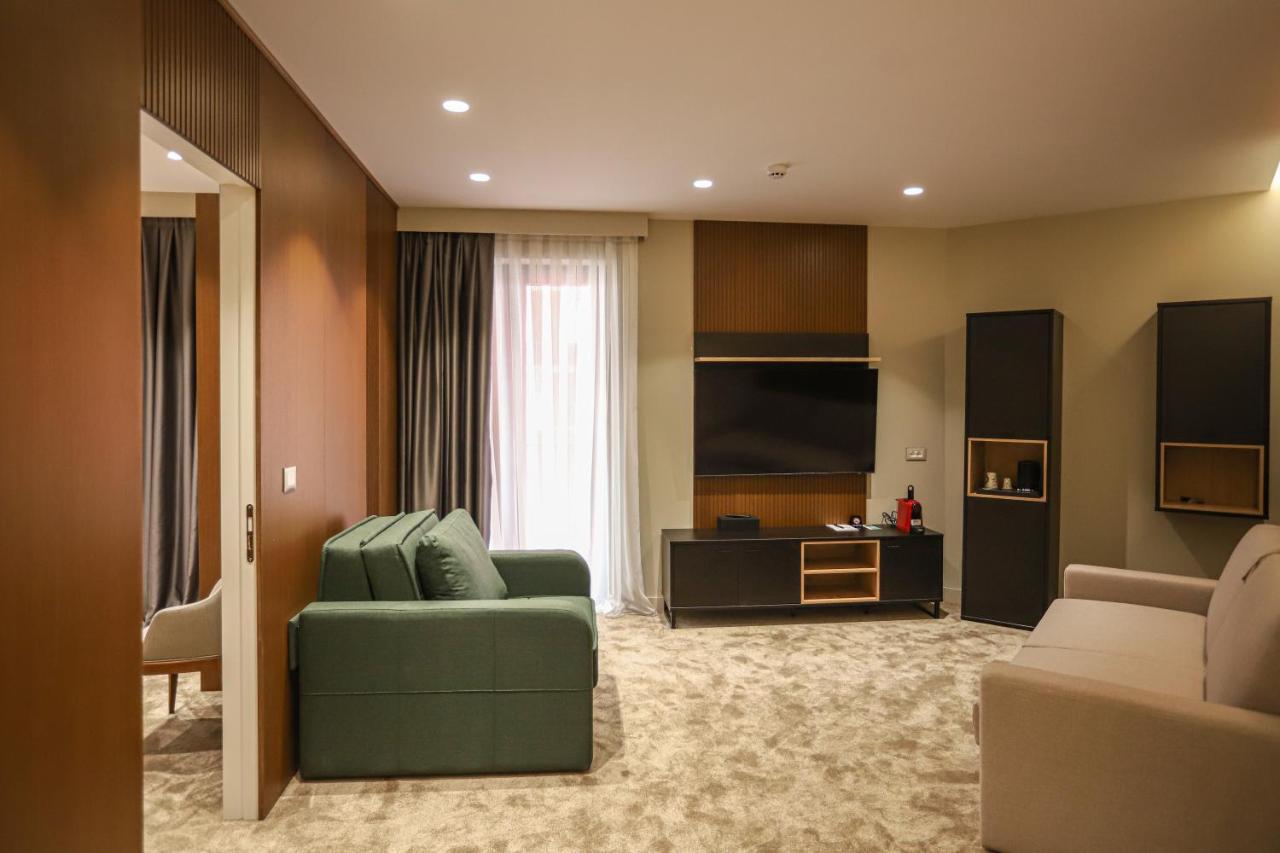 Urbanin Apartment & Hotel Tirana Buitenkant foto